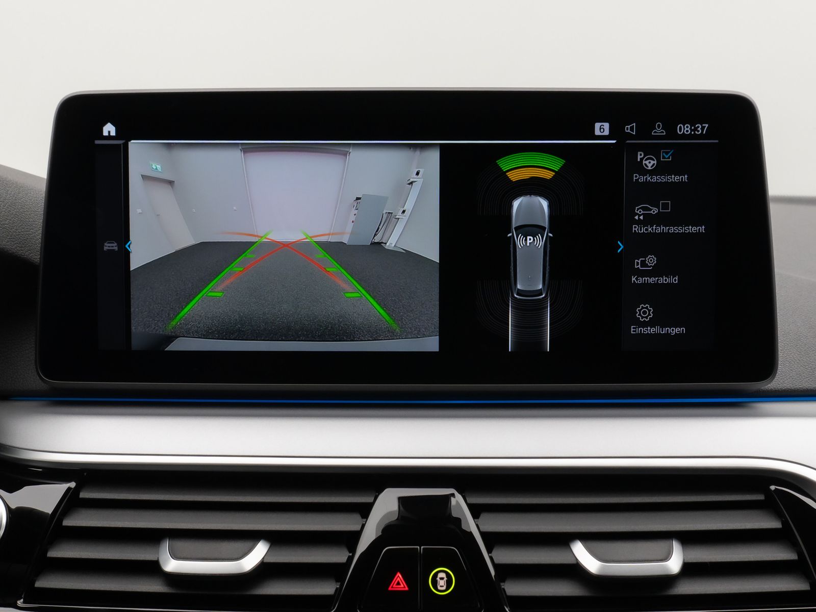 Fahrzeugabbildung BMW 530e HUD Laser DAB Kamera H/K AHK Alarm Sport