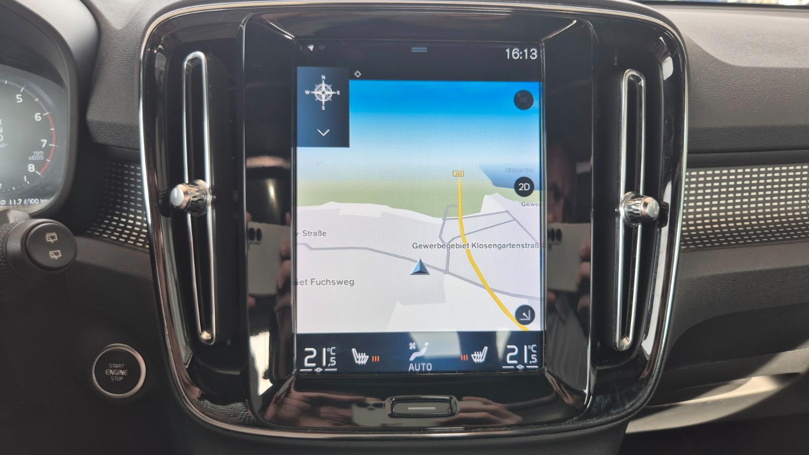 Volvo XC40 T5 R Design AWD Pano H&K Carplay