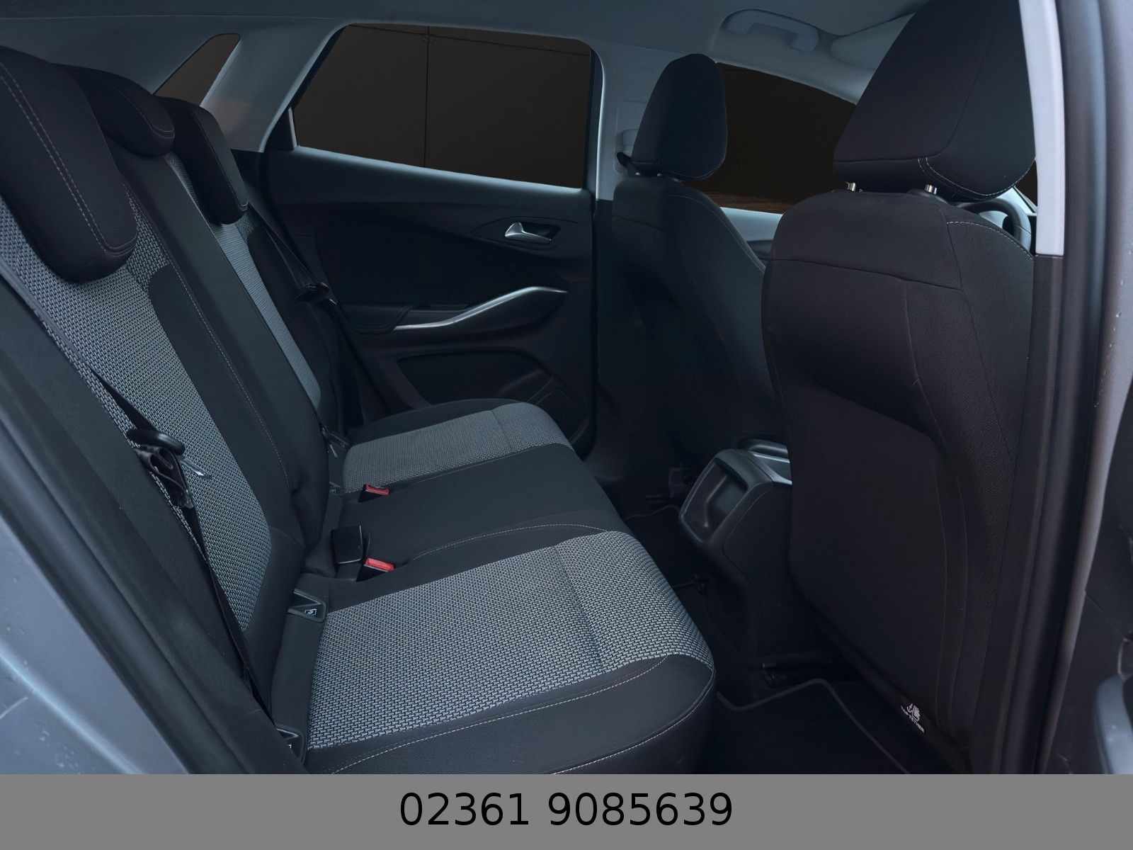 Fahrzeugabbildung Opel Grandland (X) 1.2 Selection /Start Stop/