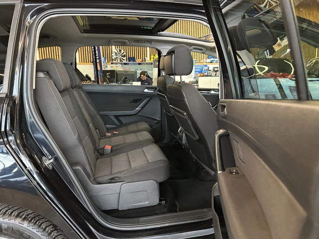 Volkswagen Touran *7 Sitzer*NAV*PANO**3-ZONEN*