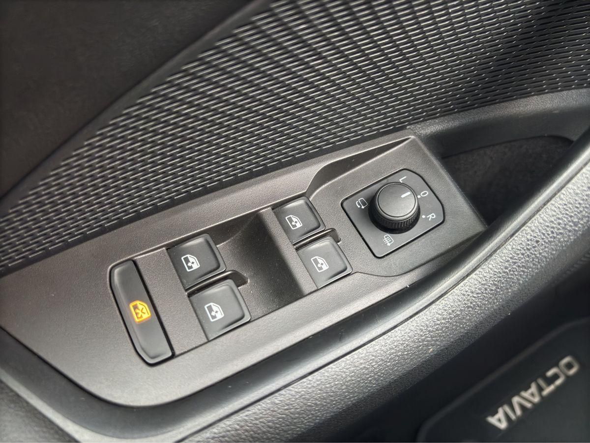 Octavia Style 1.5 TSI  e-TEC DSG RFK HUD ACC