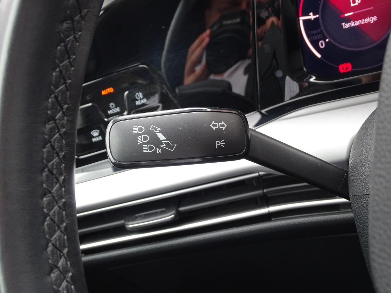 Volkswagen Golf VIII Variant 2.0 TDI Life LED ACC Totwinkel, миниатюра 27