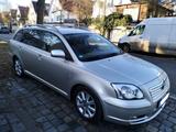 Toyota Avensis T25 - Toyota Avensis T25 mit Benzin-Antrieb