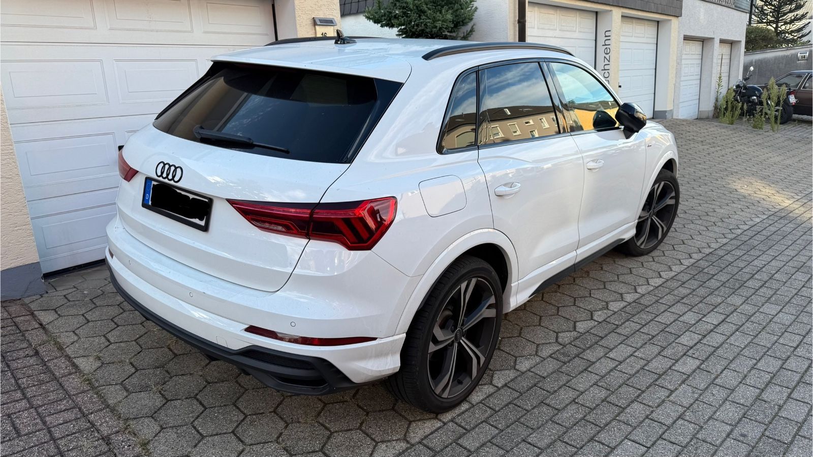 Audi Q3 35 TFSI S line foto 3