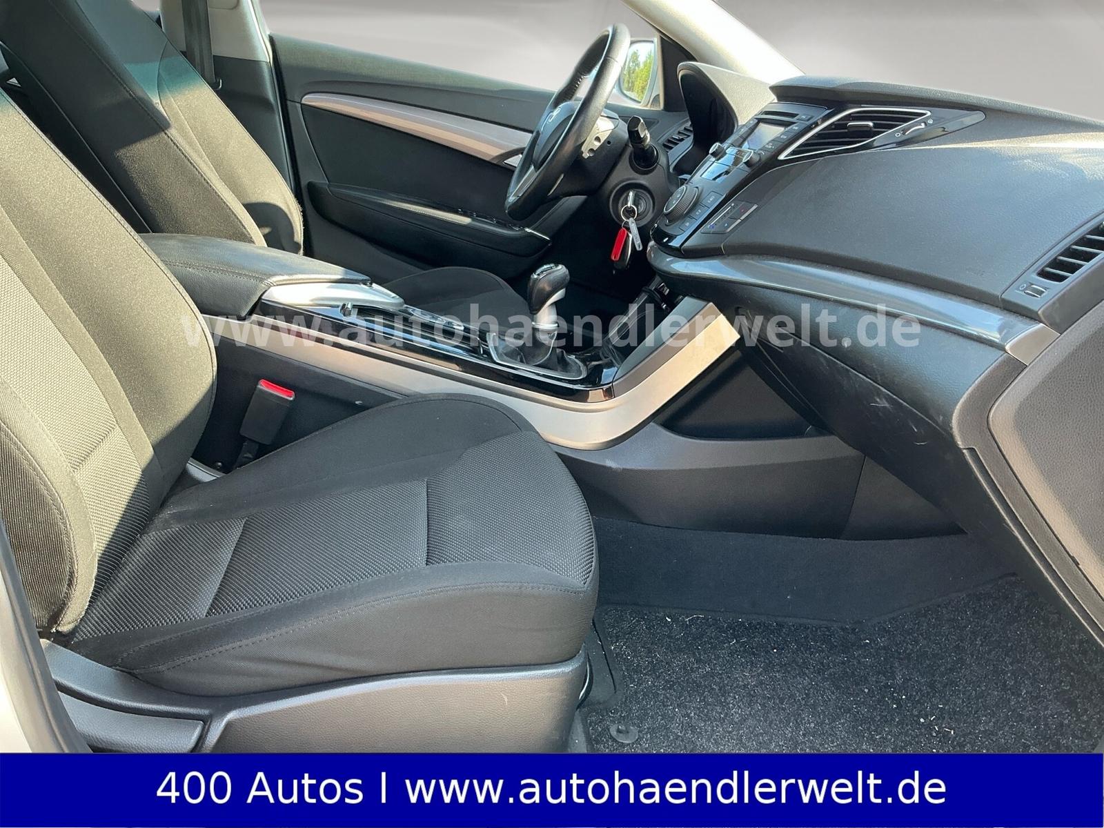 Hyundai i40 2012 — photo 14