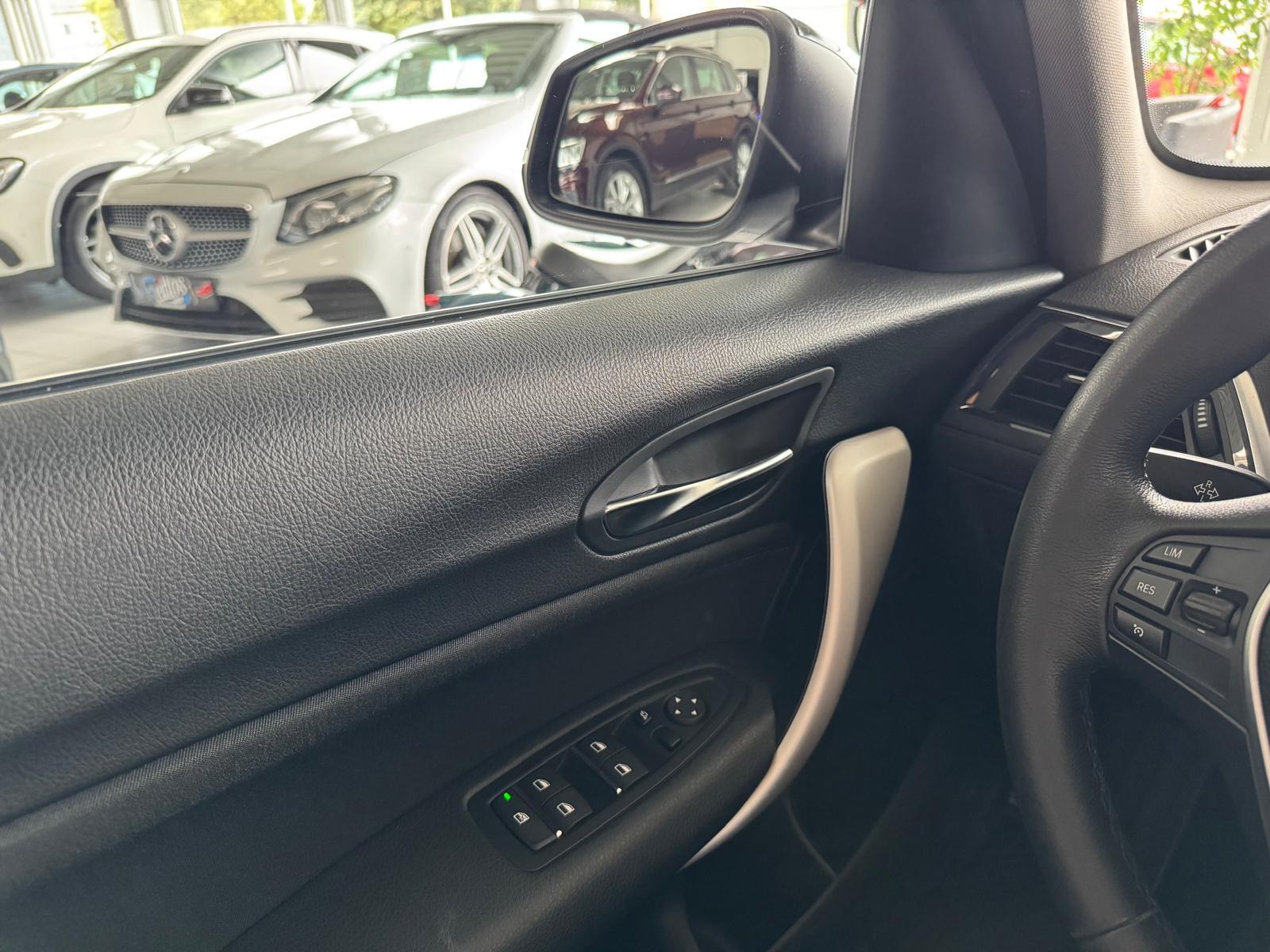 BMW 120i Advantage*Automatik*Navi*Tempo*SHZ*PDC*LED*