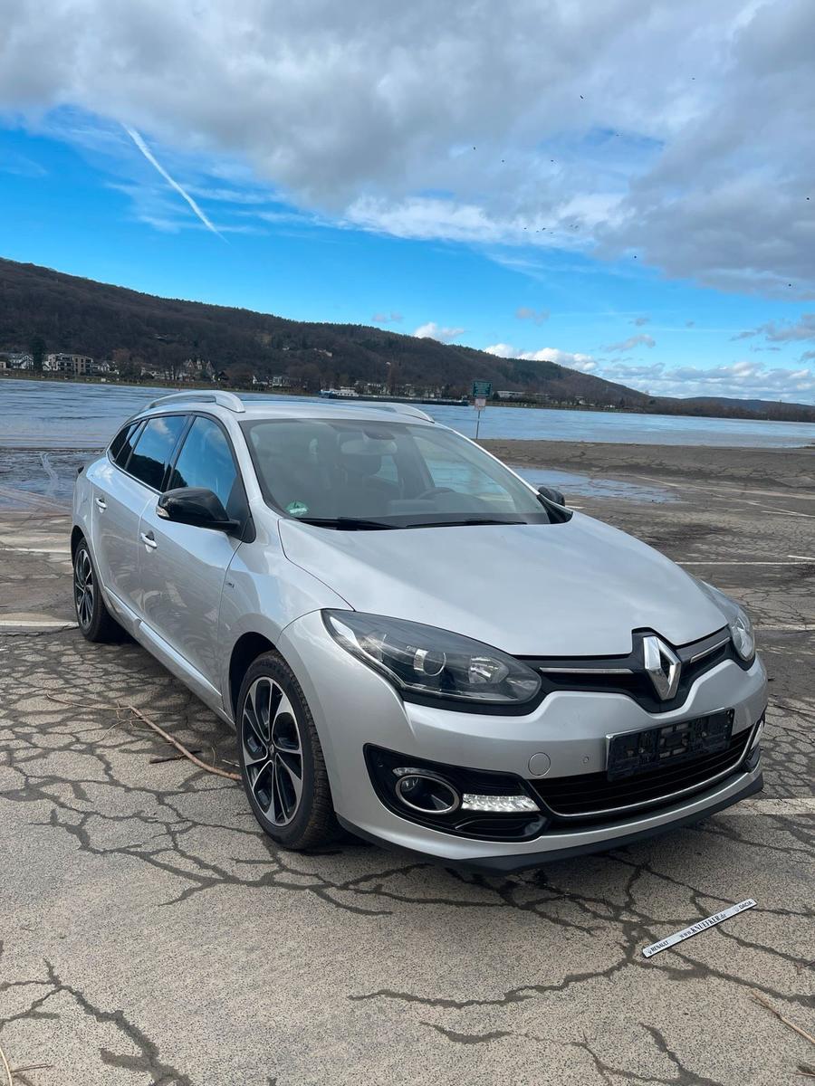 Renault Megane 2015 — rear view