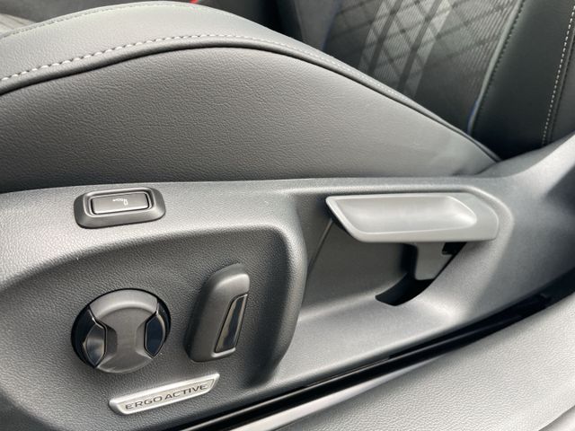 Passat R-Line 1.5 TSI eHybrid DSG HUD/AHK/360°Ka