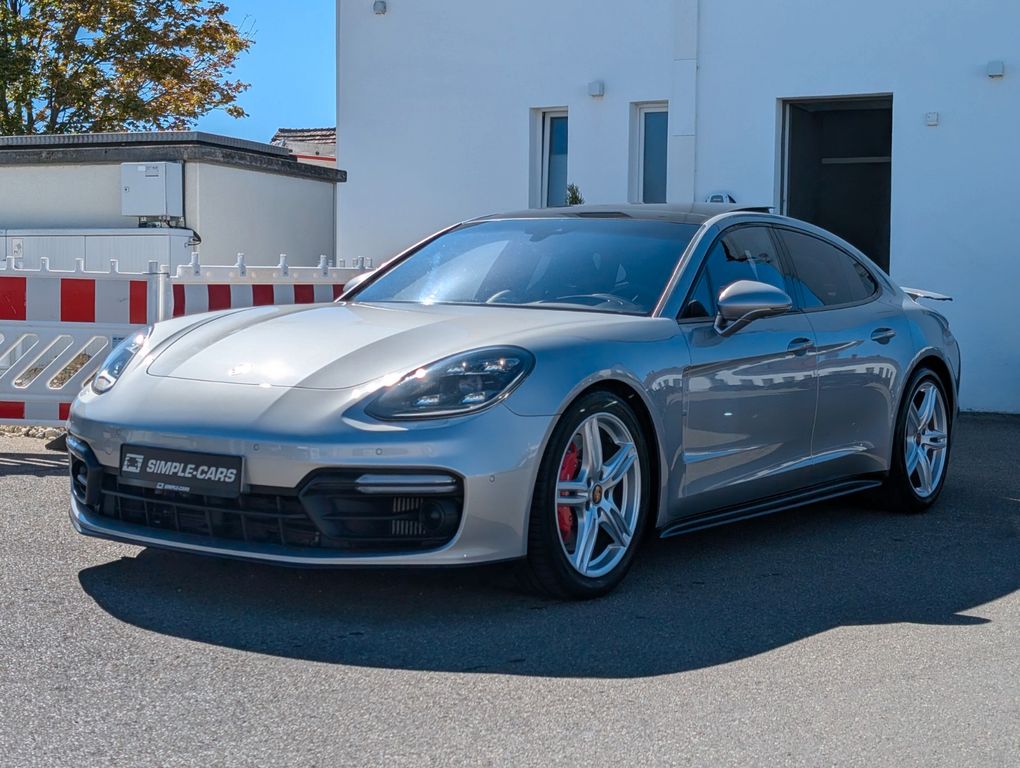 Image of Porsche Panamera
