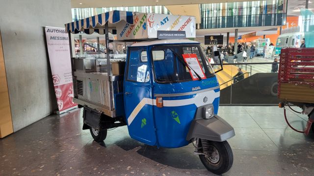 Piaggio APE P501 Eiswagen / Foodtruck