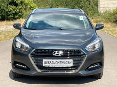 Fahrzeugabbildung Hyundai i40 1.7 CRDi Trend Blue *Navi*Tempomat*RFKamera*