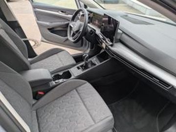 Volkswagen Golf VIII Variant 1.5 TSI Life 110 kW LED NAVI A