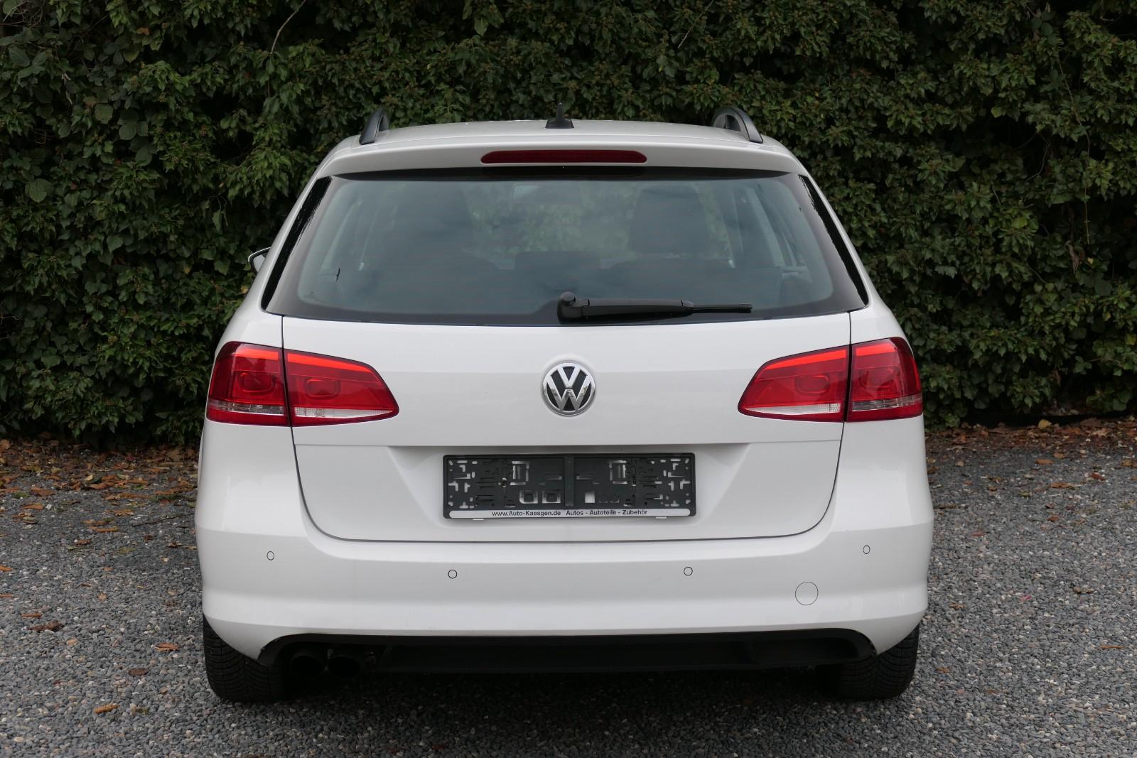 Volkswagen Passat 2012 — photo 8
