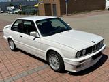 BMW Bmw e30 325i M-Technik 2 ab Werk . - BMW 325 aus 1990: 325i