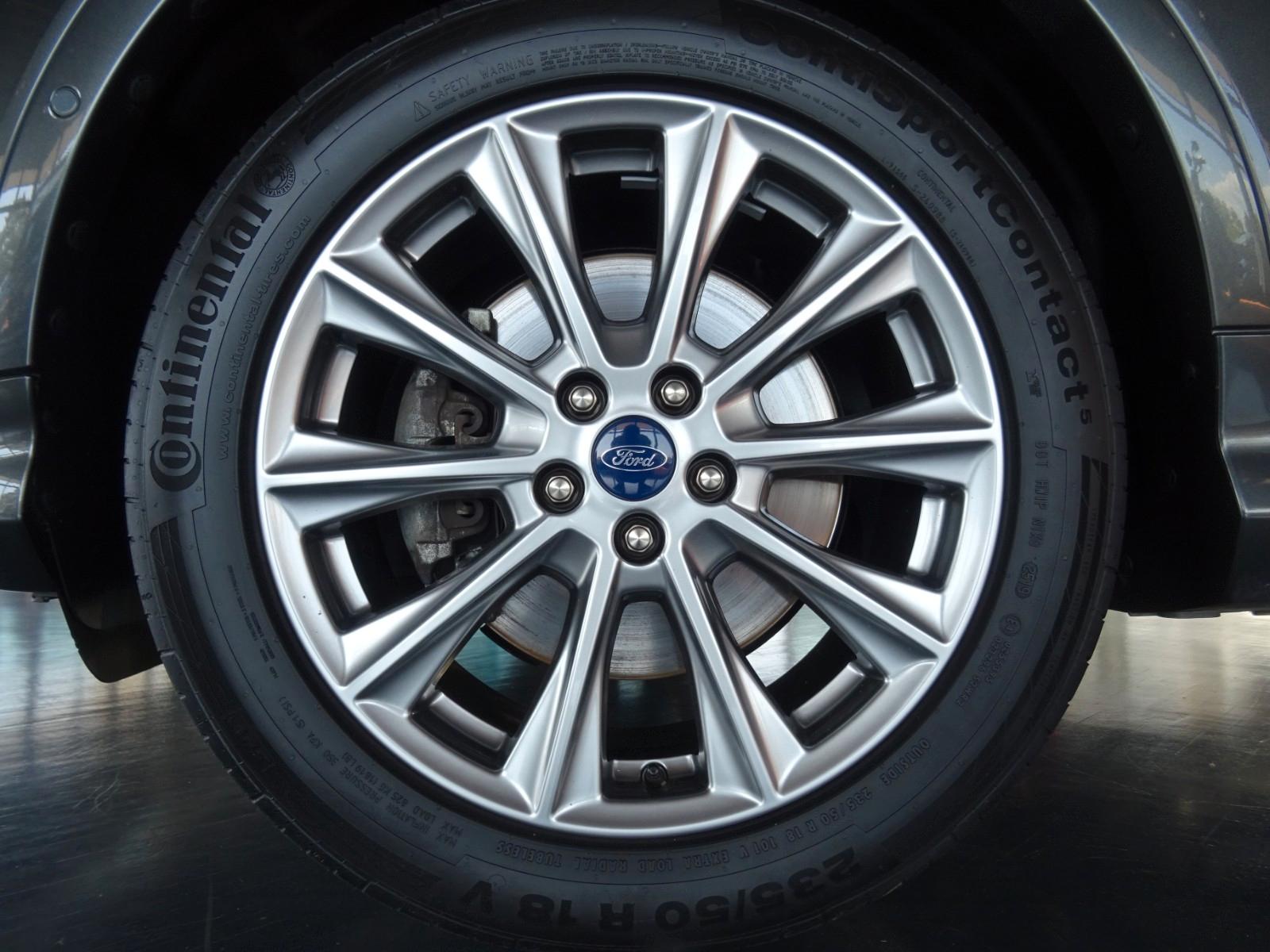 Ford Kuga TDCi 4x4 Vignale/ Navi/ BiXenon/ AHK/ 1Hand
