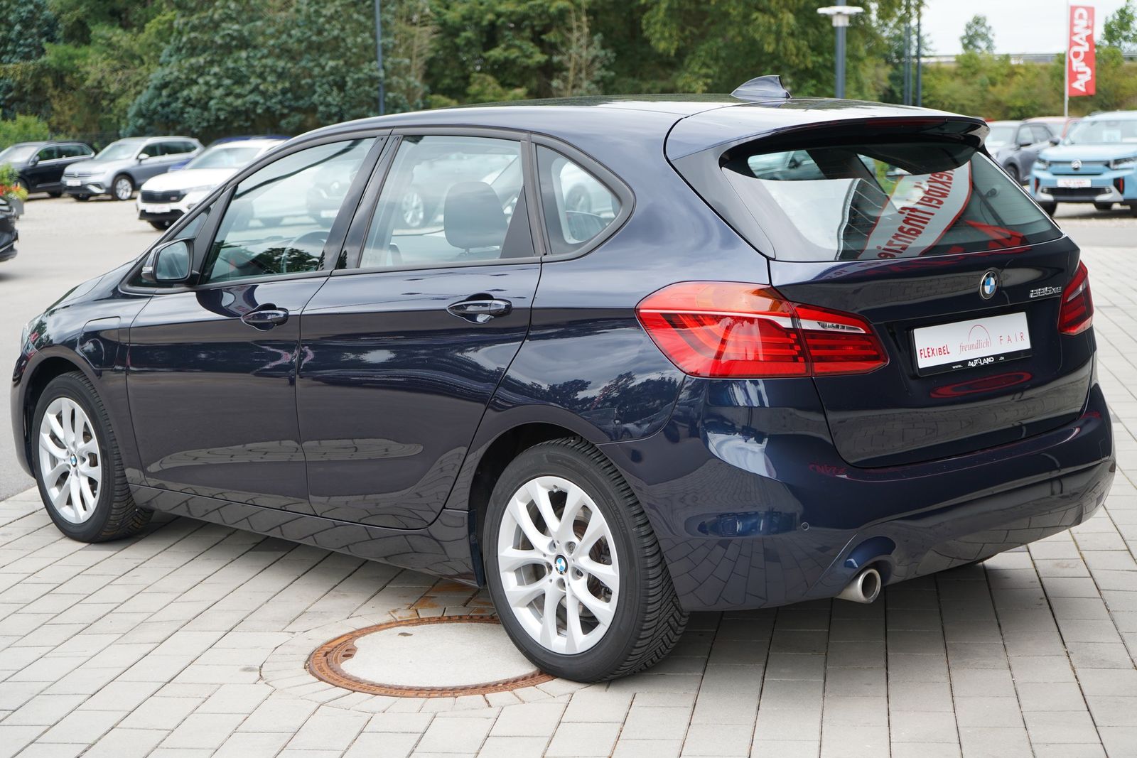 BMW 225 xe LED el. Heckklappe Notbremsassistent foto 4