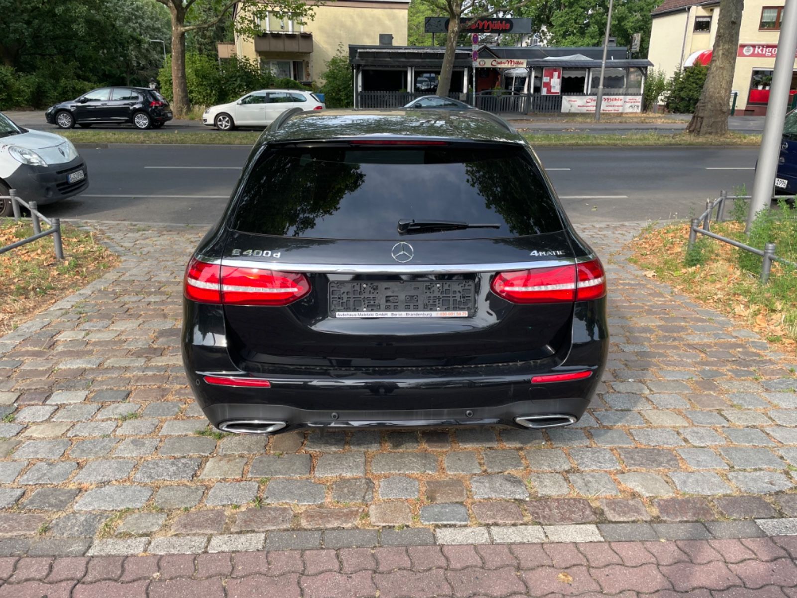 Fahrzeugabbildung Mercedes-Benz E 400d 4Matic AMG*Burmester*Airmatic*Distronic*