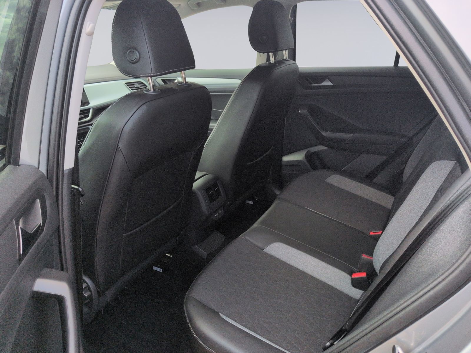 T-Roc 1.5 TSI DSG Goal AHK+LED+NAV+SHZ