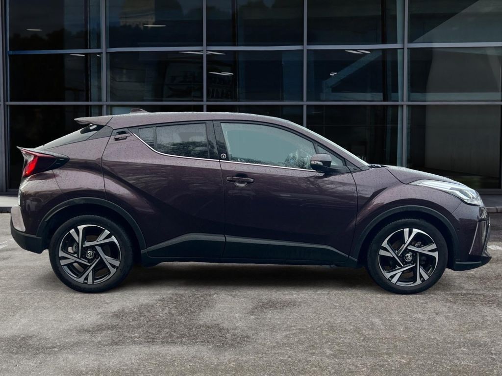 Fahrzeugabbildung Toyota C-HR Hybrid Team Deutschland