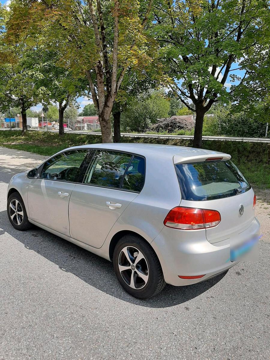Volkswagen Golf 2009 — engine 80 HP (59kW)