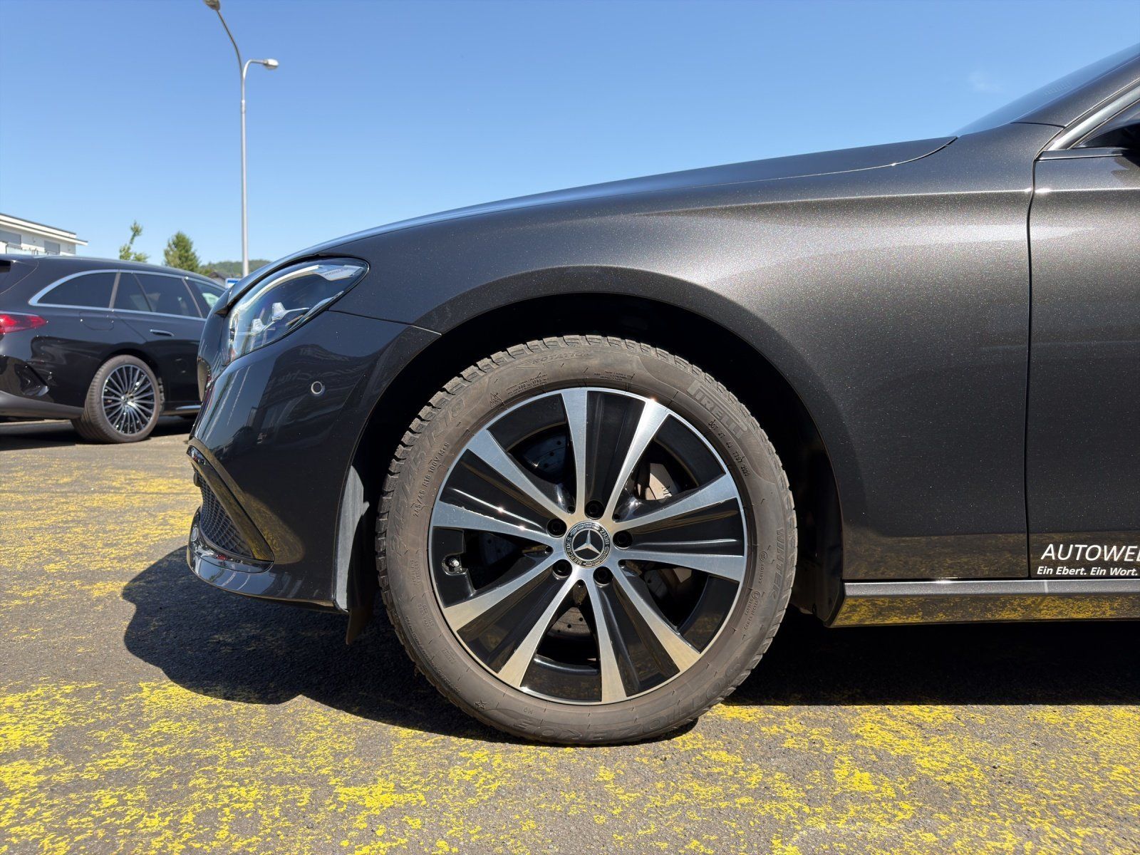 Fahrzeugabbildung Mercedes-Benz E 300 e T-Modell AVANTGARDE DISTRONIC PSD AHK