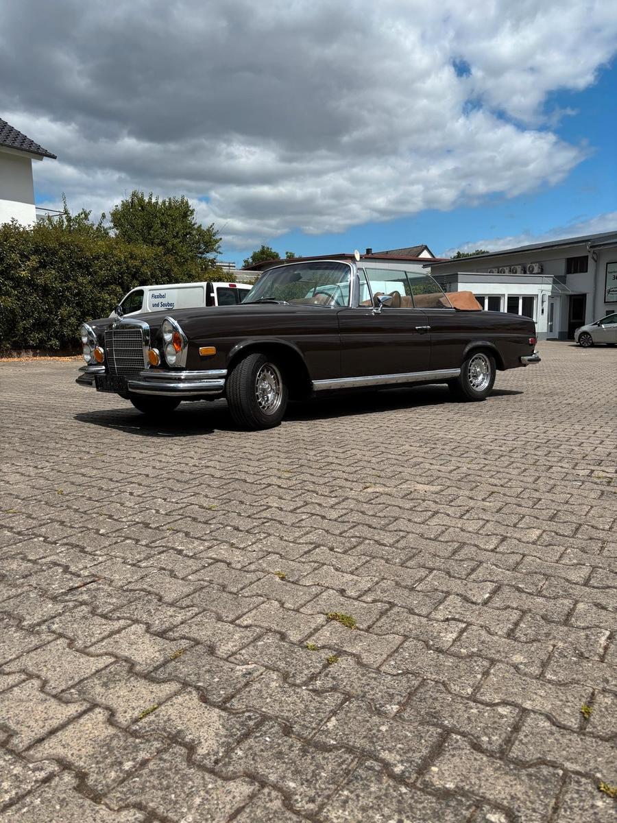 Mercedes-Benz 280 SE 3.5 Cabriolet (W111 Flachkühler)