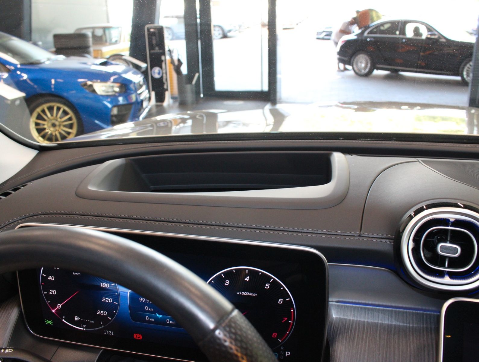 Fahrzeugabbildung Mercedes-Benz GLC 200 4Matic AMG Line*Pano*Burmester*Ambiente