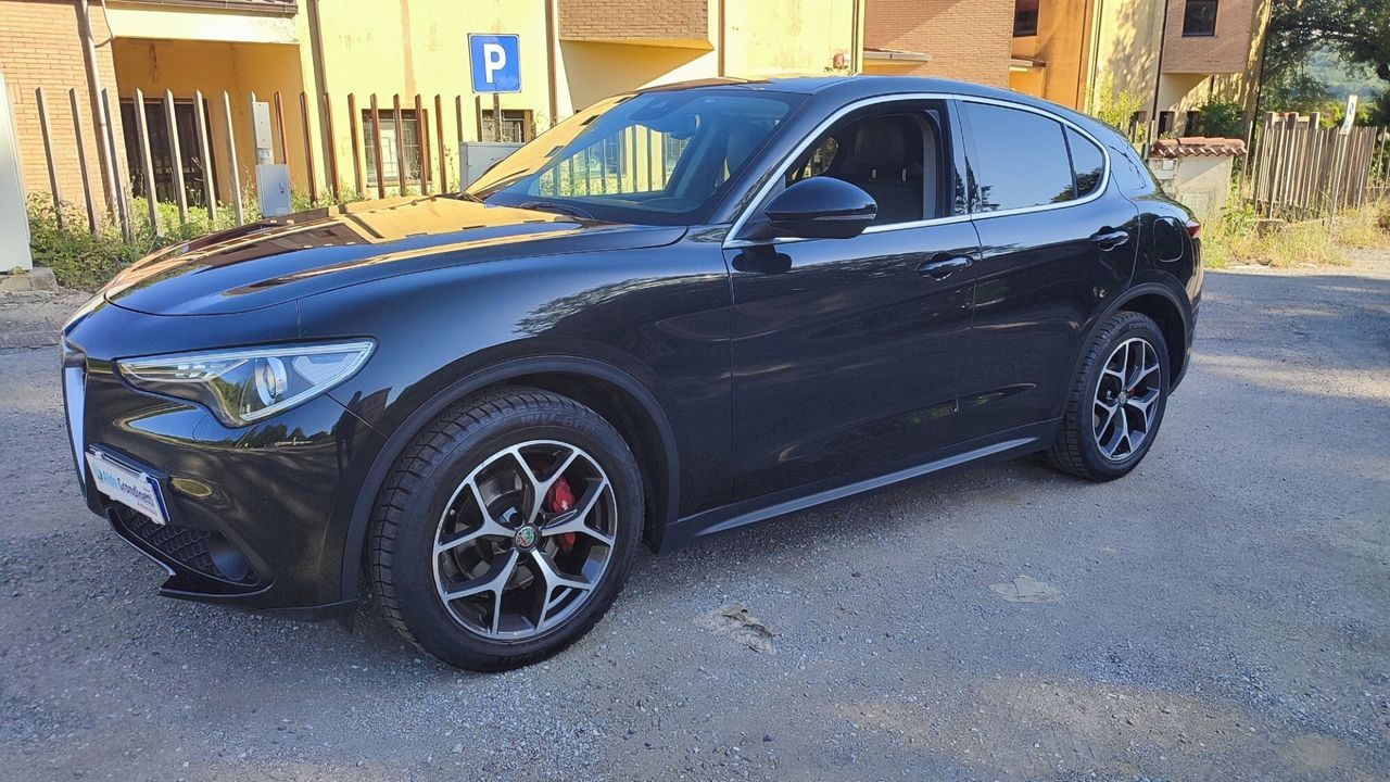 Alfa Romeo ALFA ROMEO STELVIO 2.2 TD 190CV EXECUTIVE RWD imagem 2