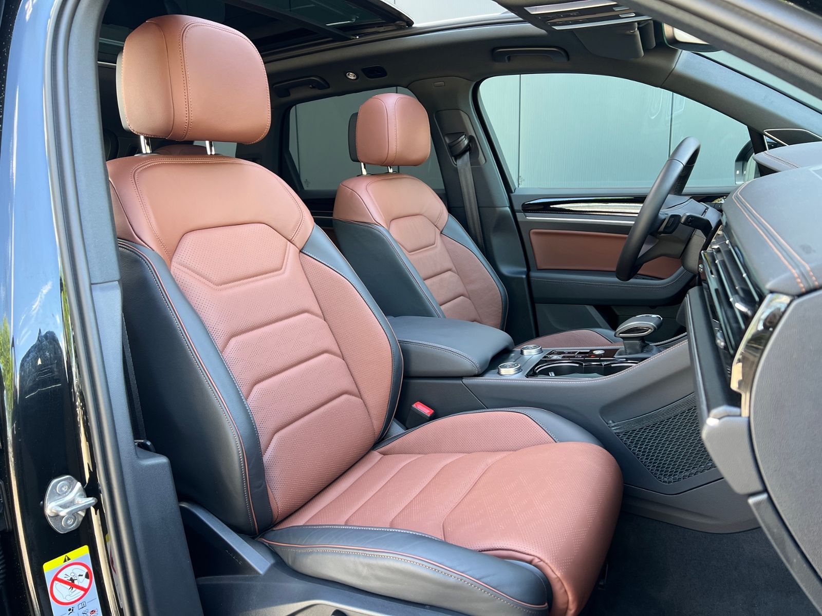 Fahrzeugabbildung Volkswagen Touareg Elegance 3.0 TDI 4MOTION *AHK, Pano, Dyn