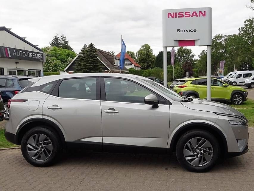 Fahrzeugabbildung Nissan Qashqai 1,3 DIG-T Xtronic Acenta