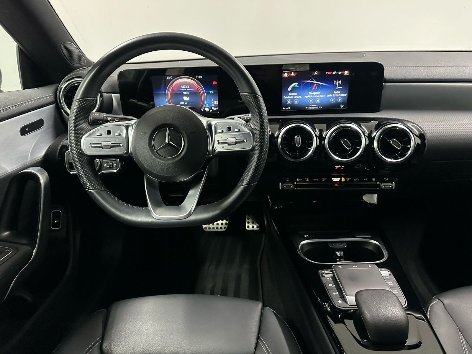 Fahrzeugabbildung Mercedes-Benz CLA 250 e ShootingBrake *AMG*EXCLSUIVE*KAMERA