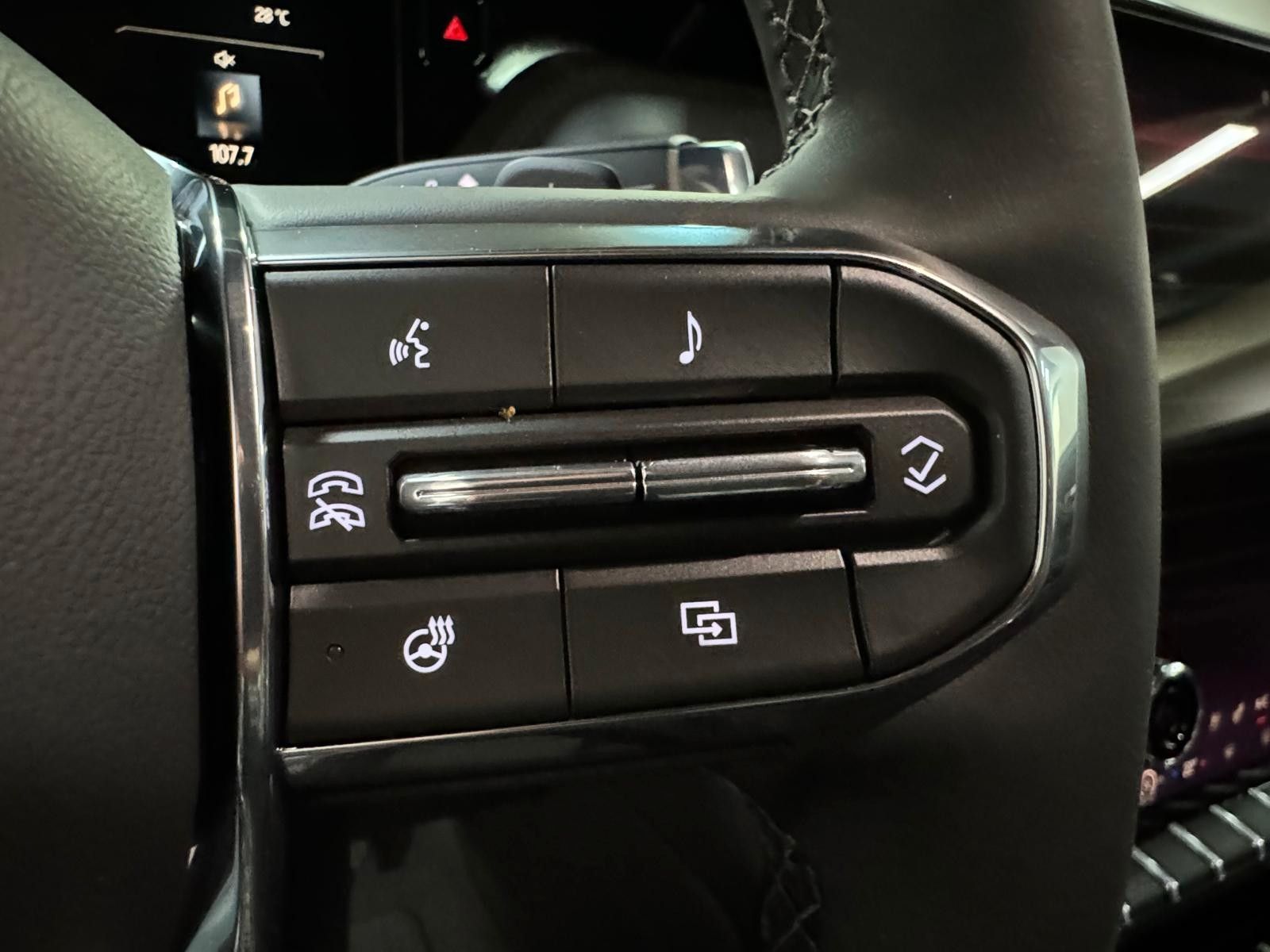 Fahrzeugabbildung GMC YUKON DENALI 2026-24" RÄDER, ENTERTAINMENT