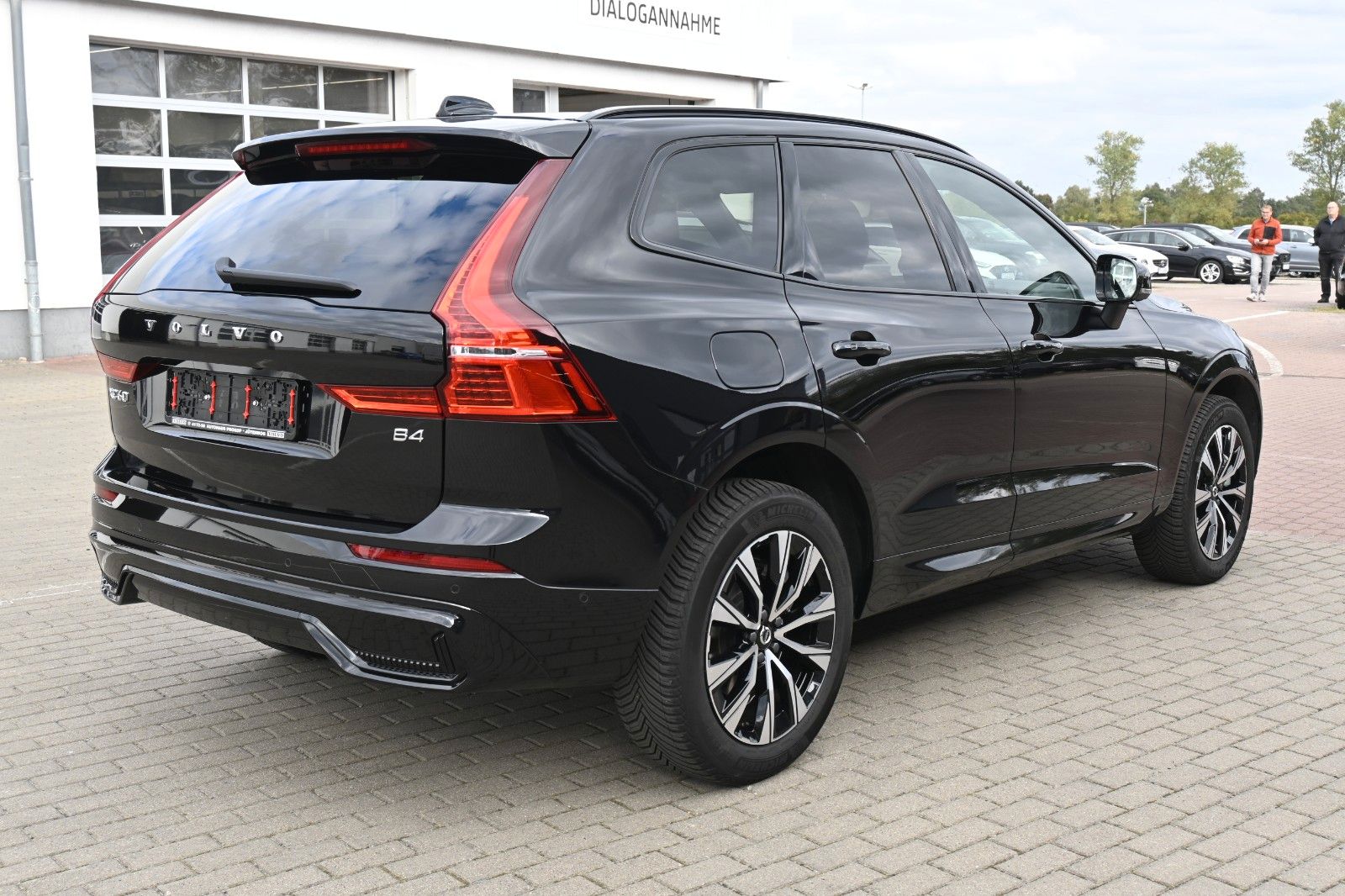 Fahrzeugabbildung Volvo XC60 B4 D Plus Dark*STDHZG*PANO*360°*ACC