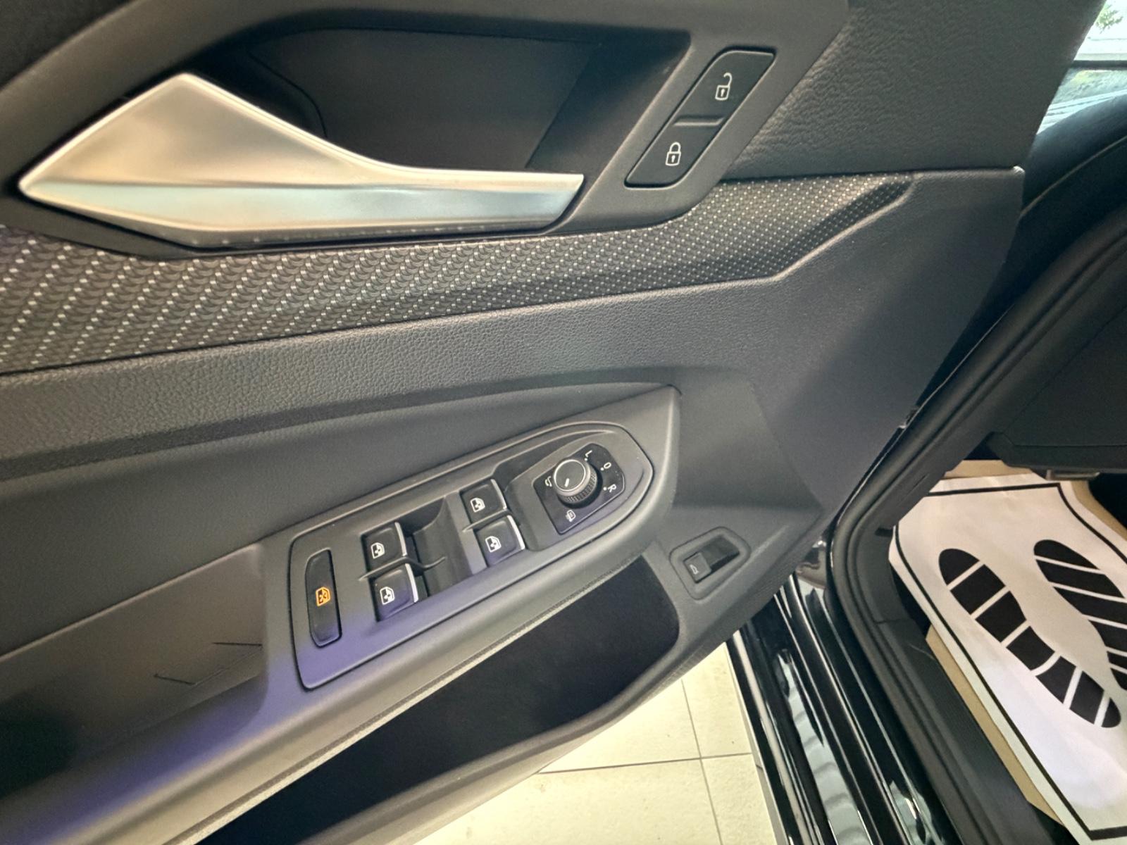 Volkswagen Golf 8 R Performance Harman Kardon Vollleder Headup, миниатюра 9