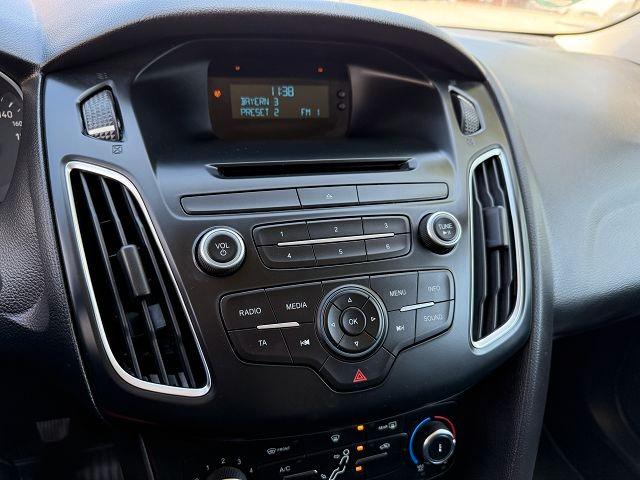 Ford Focus 2015 — photo 17
