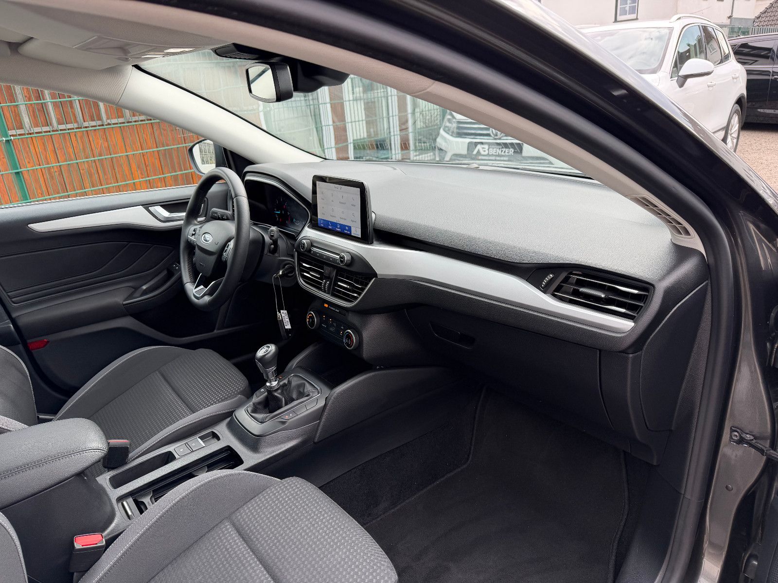 Fahrzeugabbildung Ford Focus Turnier Cool & Connect/NAVI/CAR-PLAY/KAMER