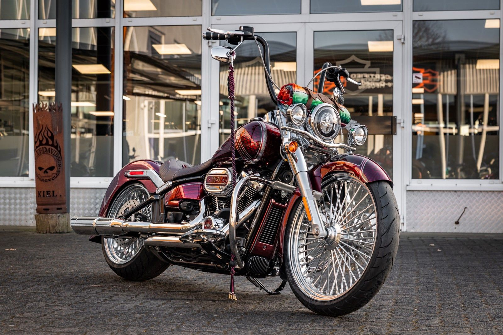 Fahrzeugabbildung Harley-Davidson FAT BOY FLFBS 114 MY24 - Chicano Umbau- Custom