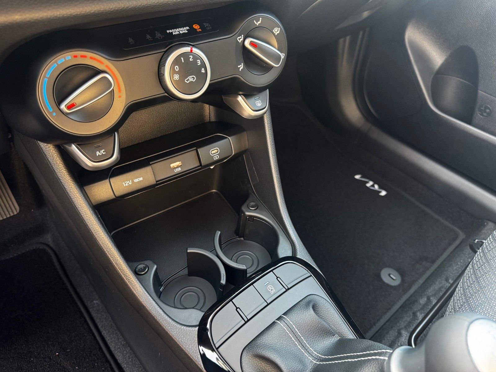 Fahrzeugabbildung Kia Picanto 1.0 Edition 7 NAVI KAMERA CARPLAY