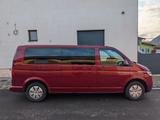 Volkswagen T6.1 Caravelle 2023  - rote Volkswagen T6 Caravelle
