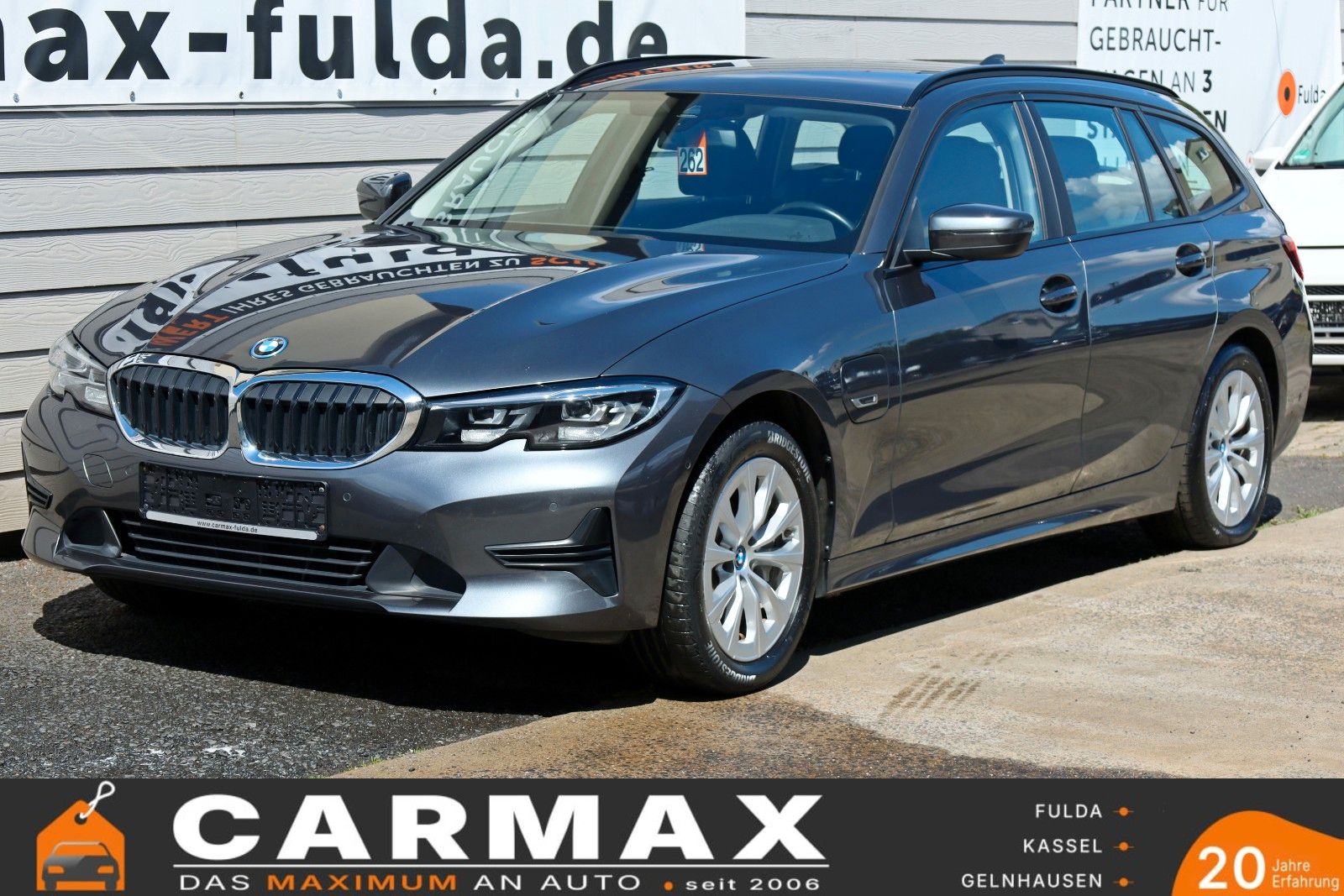 Fahrzeugabbildung BMW 330 e Advantage Touring,Navi,LED,Kamera,Carplay