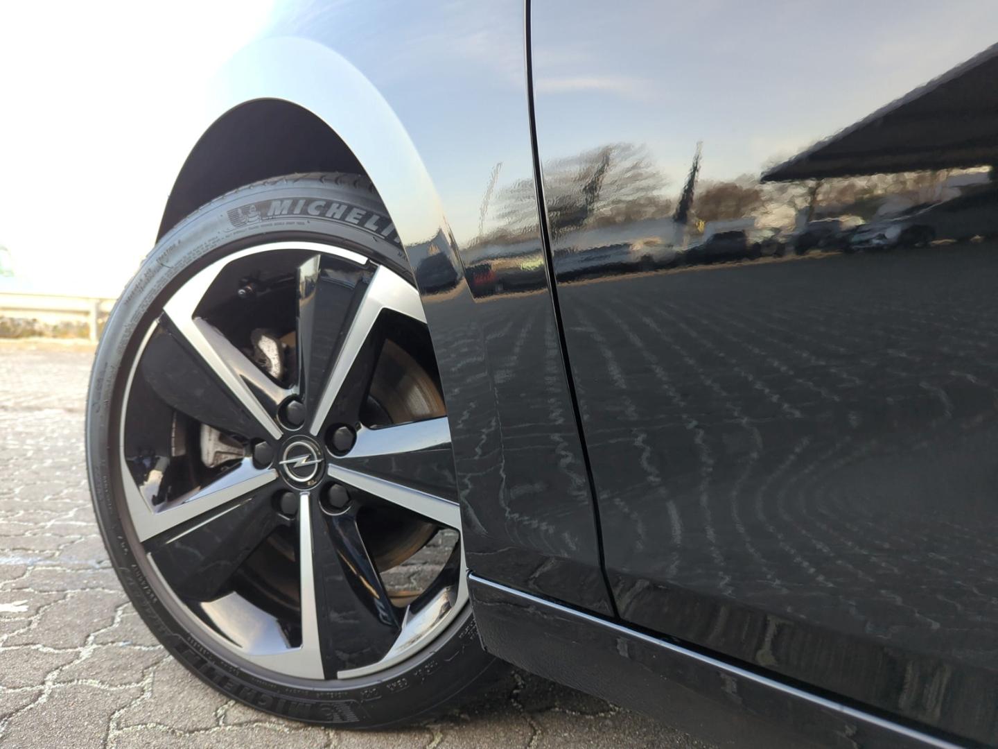 Opel Astra Sports Tourer GS 1.2 Turbo +AHK+Matrix+Sit