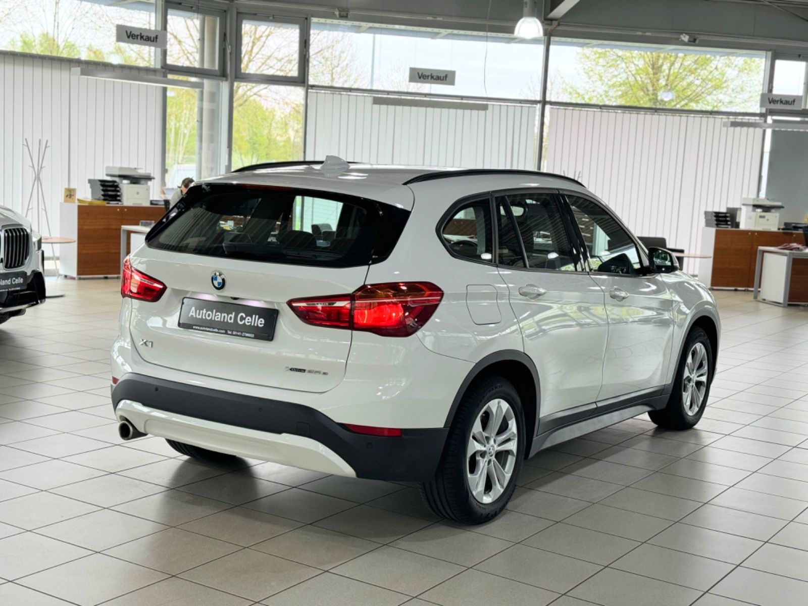 Fahrzeugabbildung BMW X1 xD25e Advantage Kamera DAB Lordos Stzhzg Navi