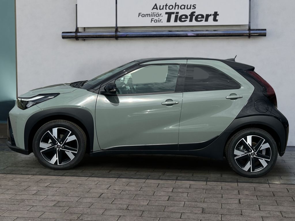 Toyota Aygo X 1,5 Hybrid Teamplayer imagem 2