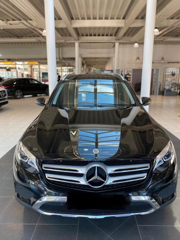 Image of Mercedes-Benz GLC 250