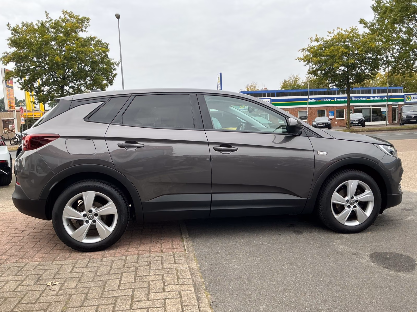 Opel Grandland (X) 1.2 Turbo SHZ LHZ AHK NAVI CarPlay