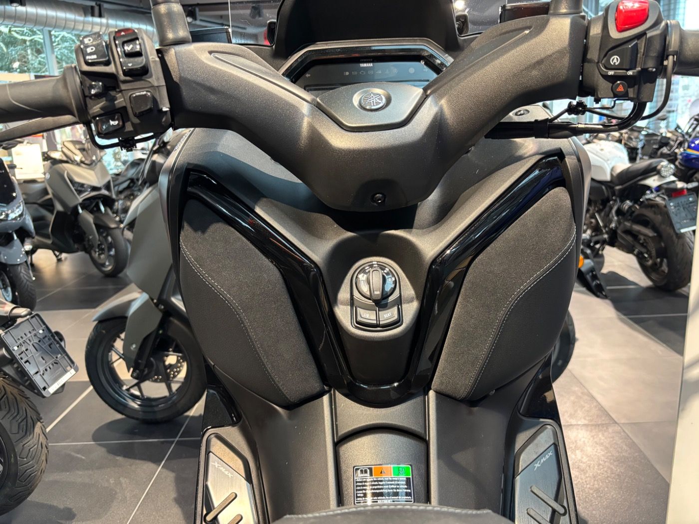 Fahrzeugabbildung Yamaha Xmax Tech Max+ 300 2025