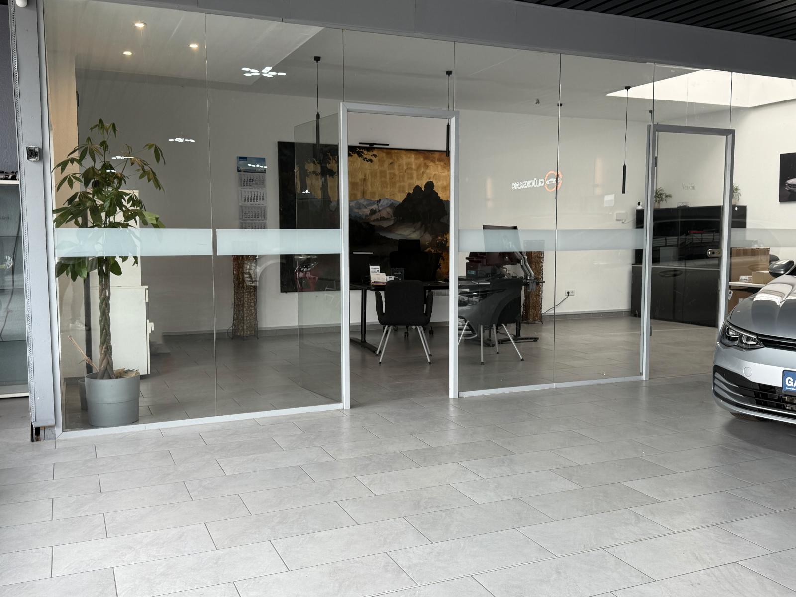 showroom-image-bottom
