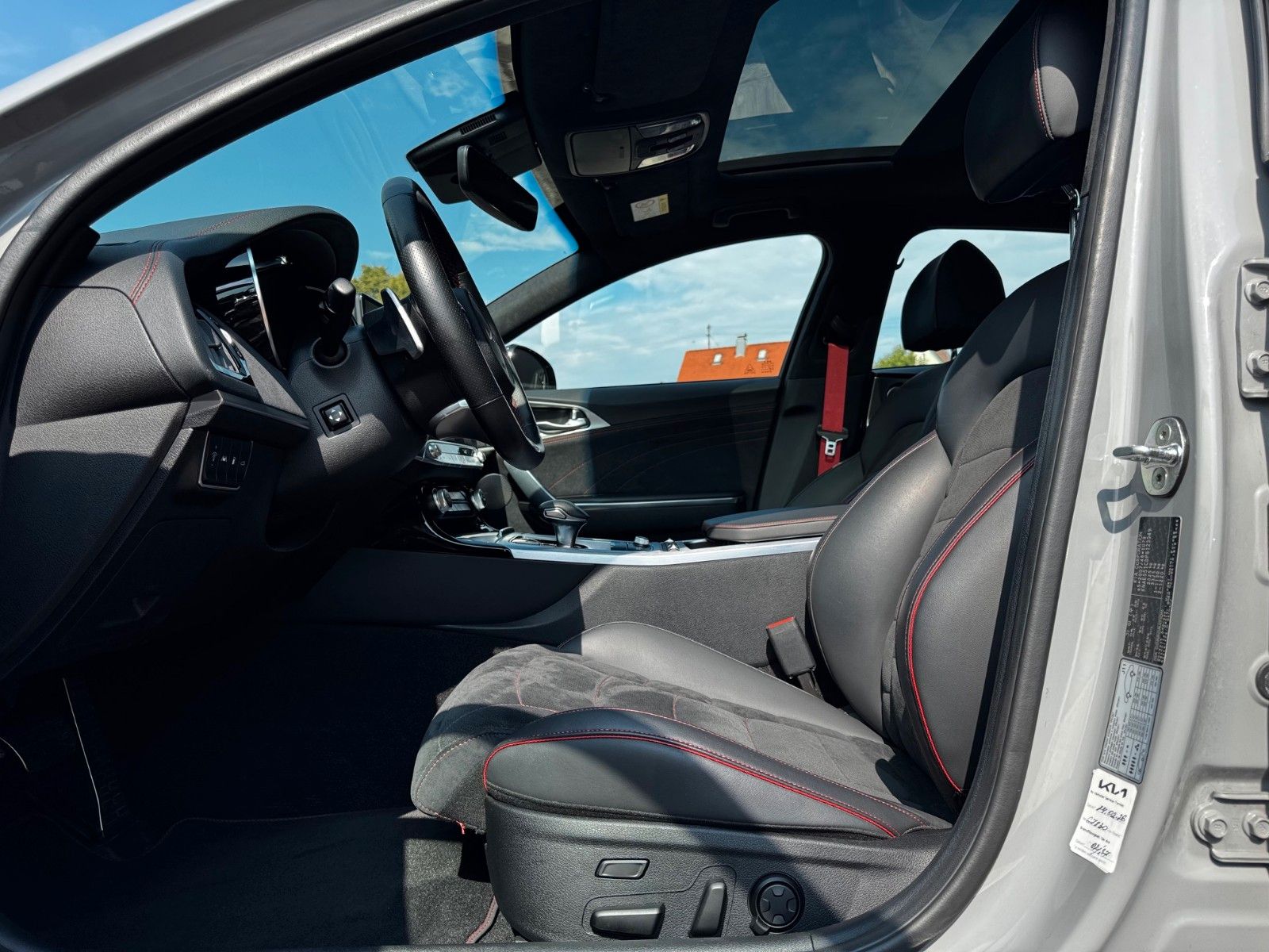 Fahrzeugabbildung Kia STINGER 3.3T AWD GT 360° GLASDACH 366PS
