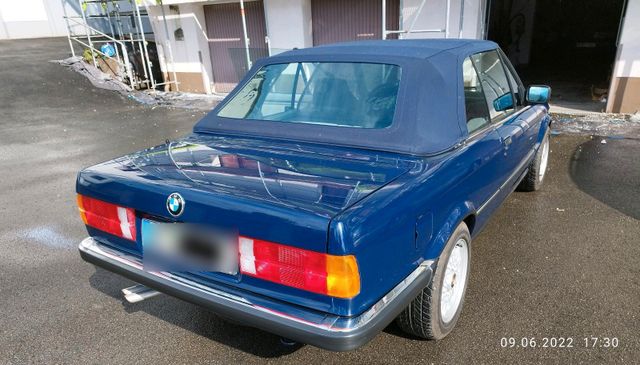 BMW E30 320i sehr guter Zustand