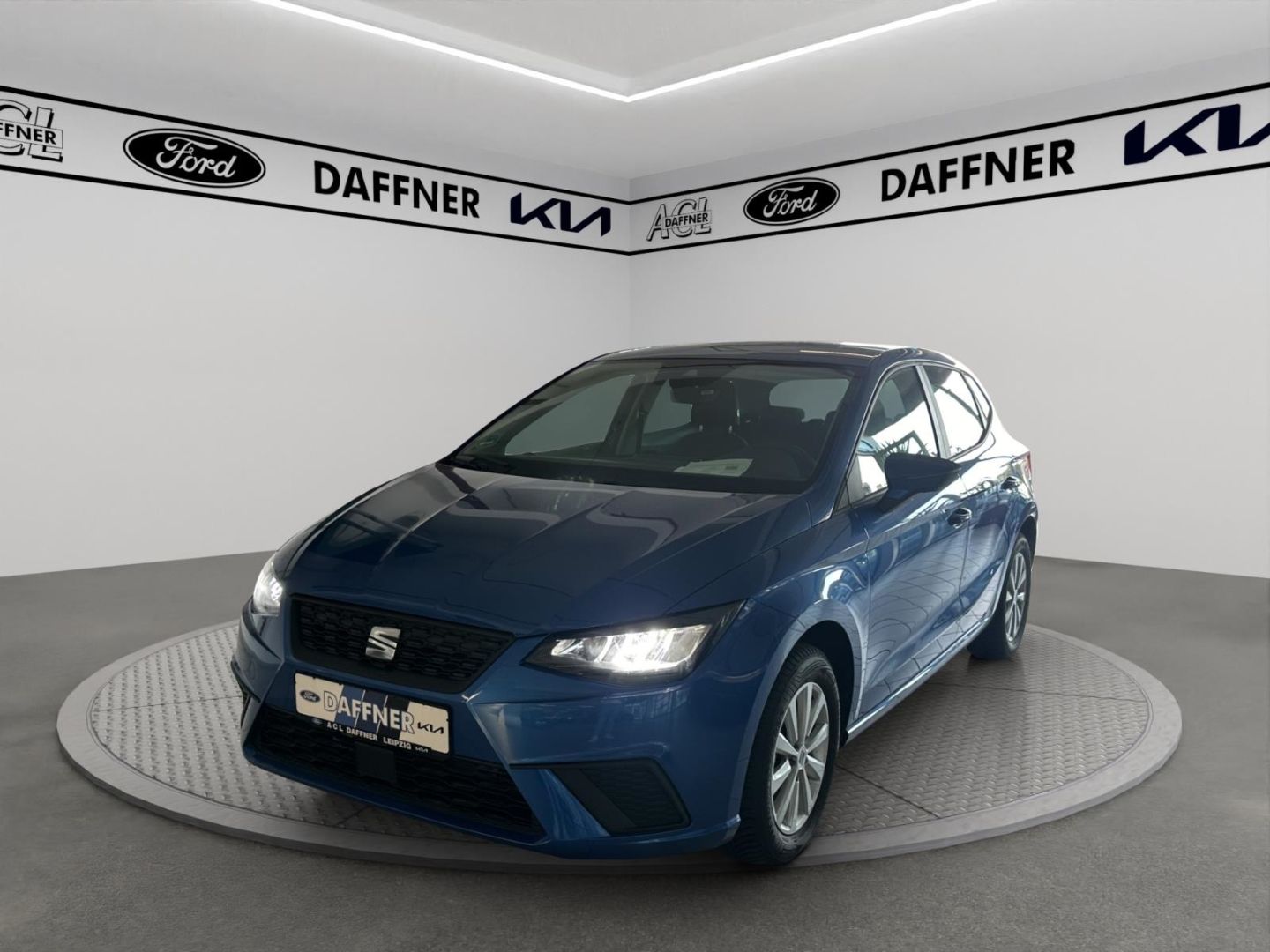 Fahrzeugabbildung SEAT Ibiza Navi Digitales Cockpit LED Apple CarPlay A